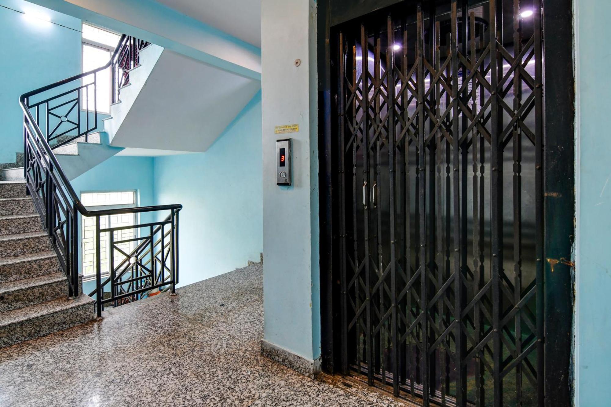 Hotel O Casa Astra Calcutta Extérieur photo